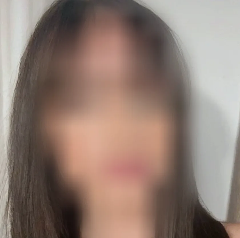 Andrea, 23