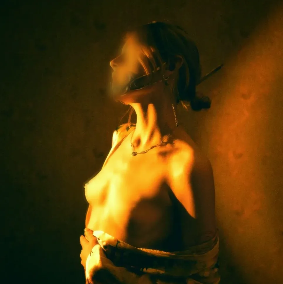Leyla, 22