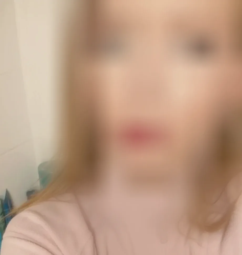Simone, 26