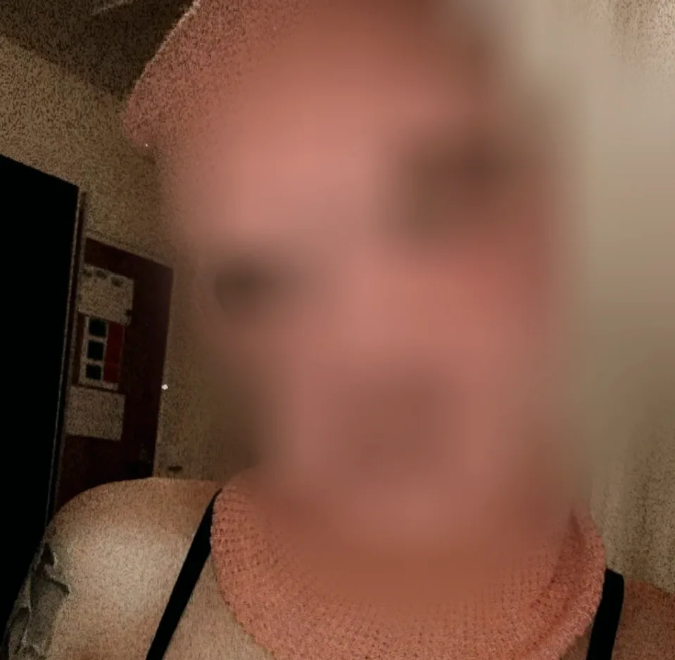 Simone, 31